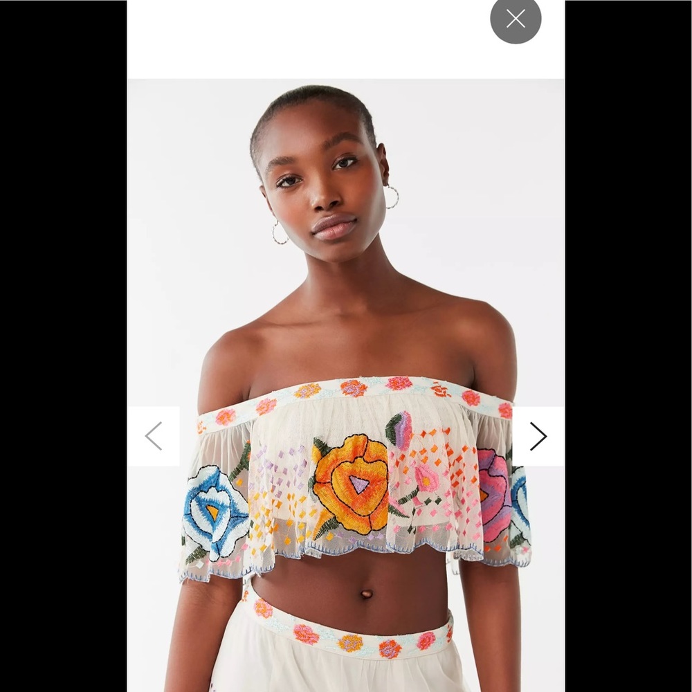 ISO!!! Not for sale!!! I am searching for this Urban outfitters top size large